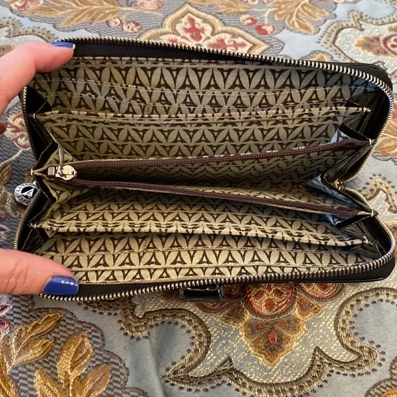 Authentic La Tour Eiffel wallet - Picture 2 of 4